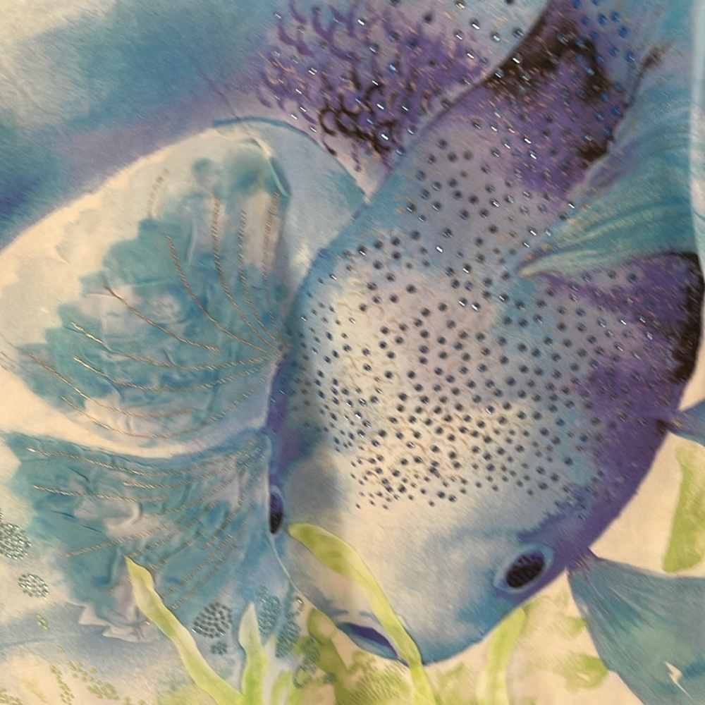Chico's Blue Fish-Print V-Neck Women's Top - Picture 4 of 8